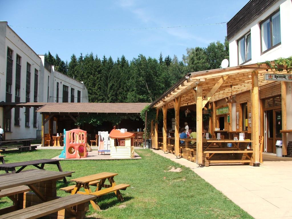 Holiday Park Vrchlabi - Lisci Farma エクステリア 写真